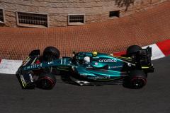 P_05_VETTEL_045